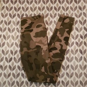 Wild Fable Camo Leggings!